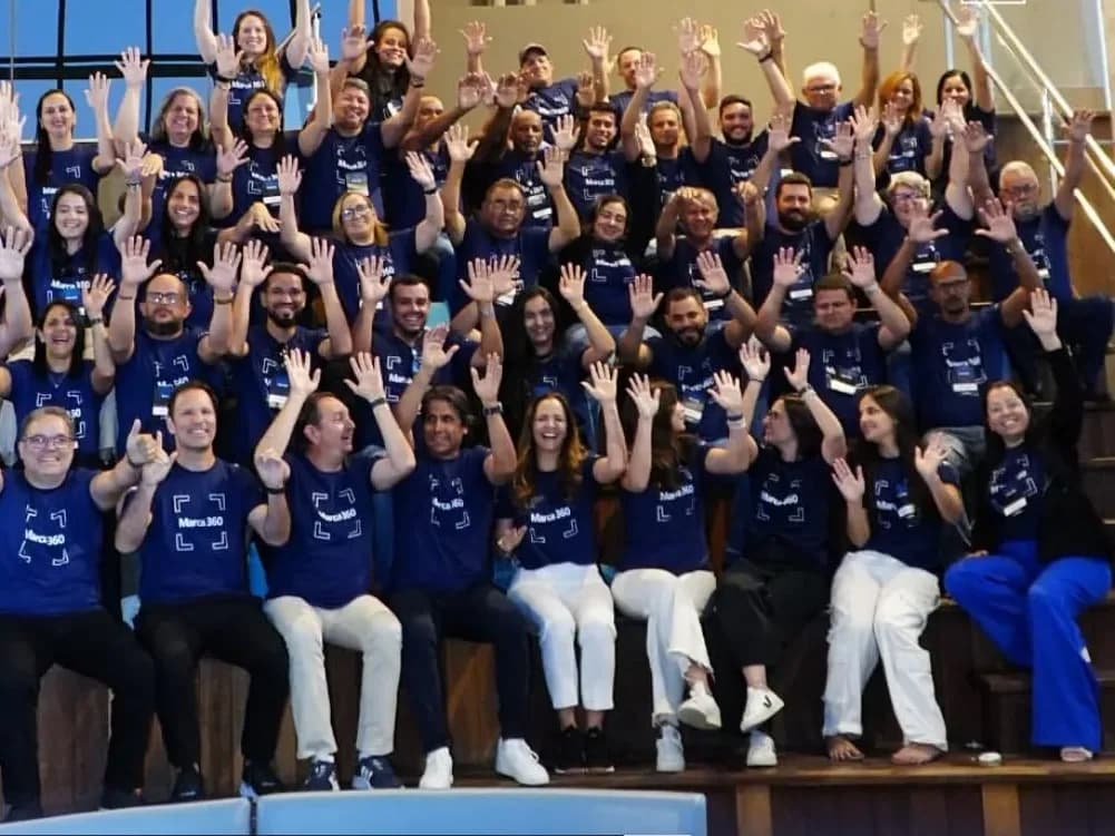 Marca Engenharia — Camiseta Casual
